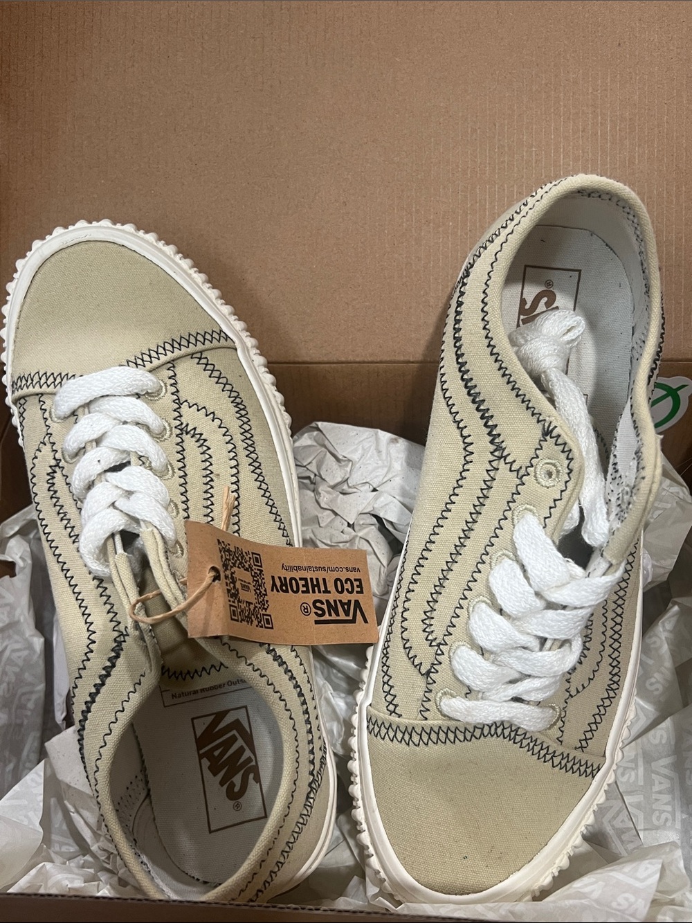Vans Beige Canvas Low-Top Sneakers with Black Stitching new no box 6.5